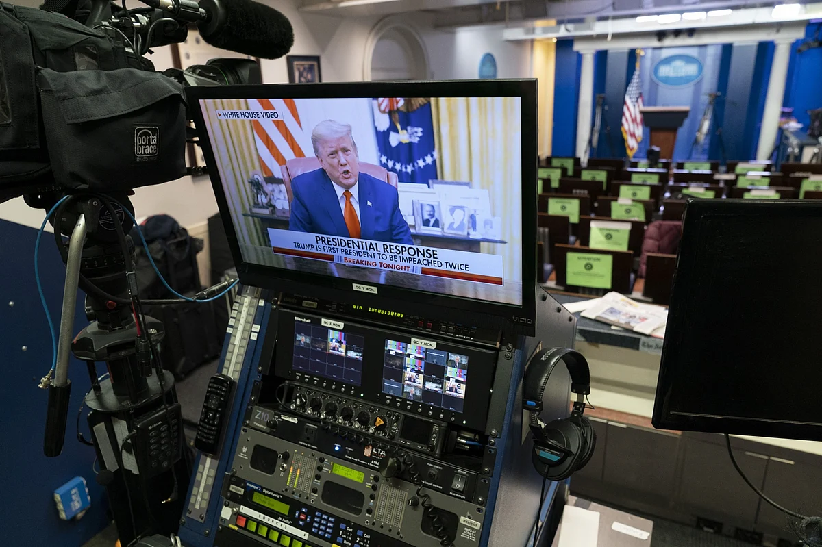 Trump Clears Fannie-Freddie Capital Boost, Leaves Fates to Biden