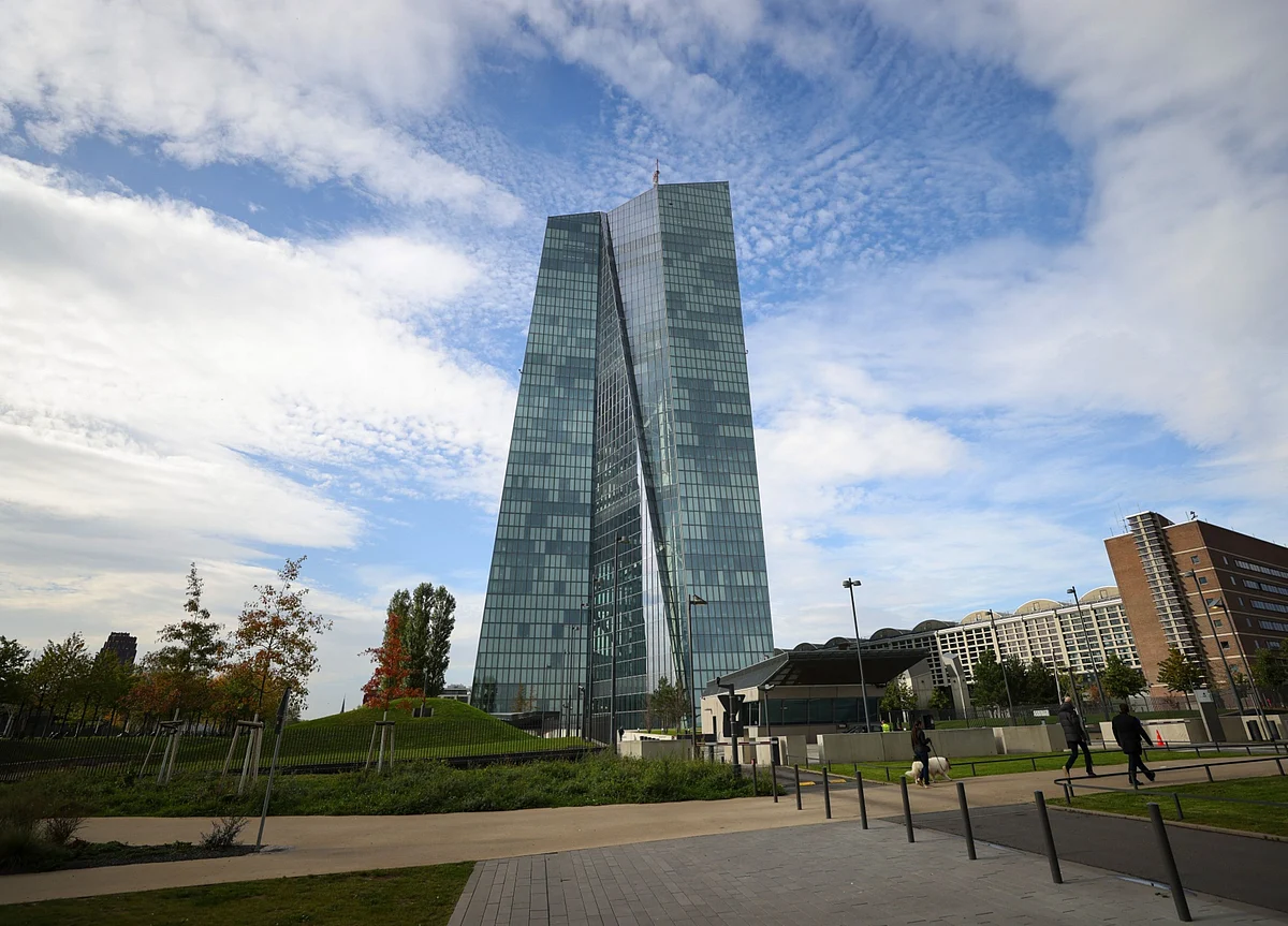 ECB Just Can’t Escape Grip of Virus on Economy: Decision Guide