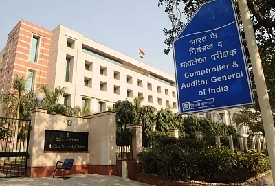 Government Received Rs 36,709 Crore Dividend From 100 PSUs In 2018-19: CAG