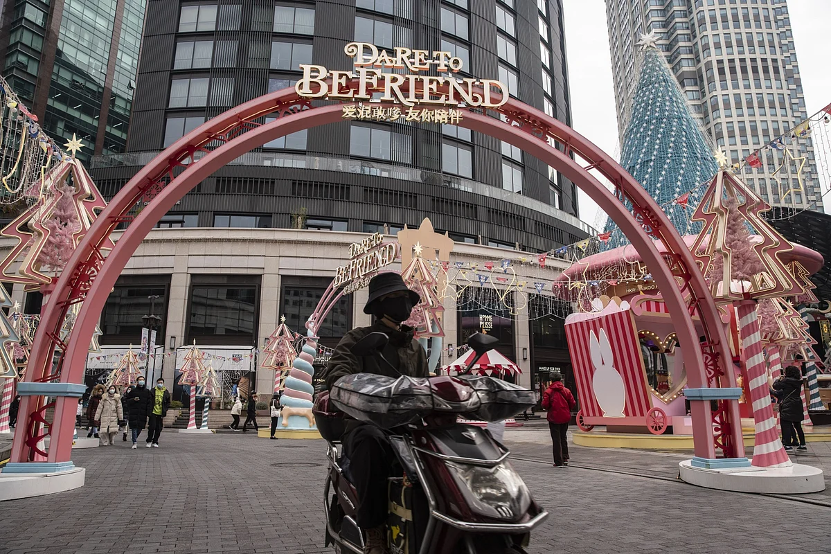 Ant, Yukos and the Warning to Rebel Billionaires