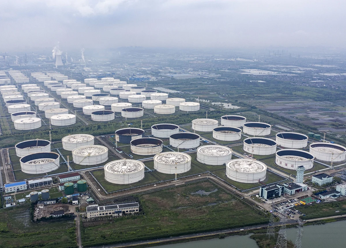 Doctored and Rebranded Oil Blacklisted by U.S. Winds Up in China