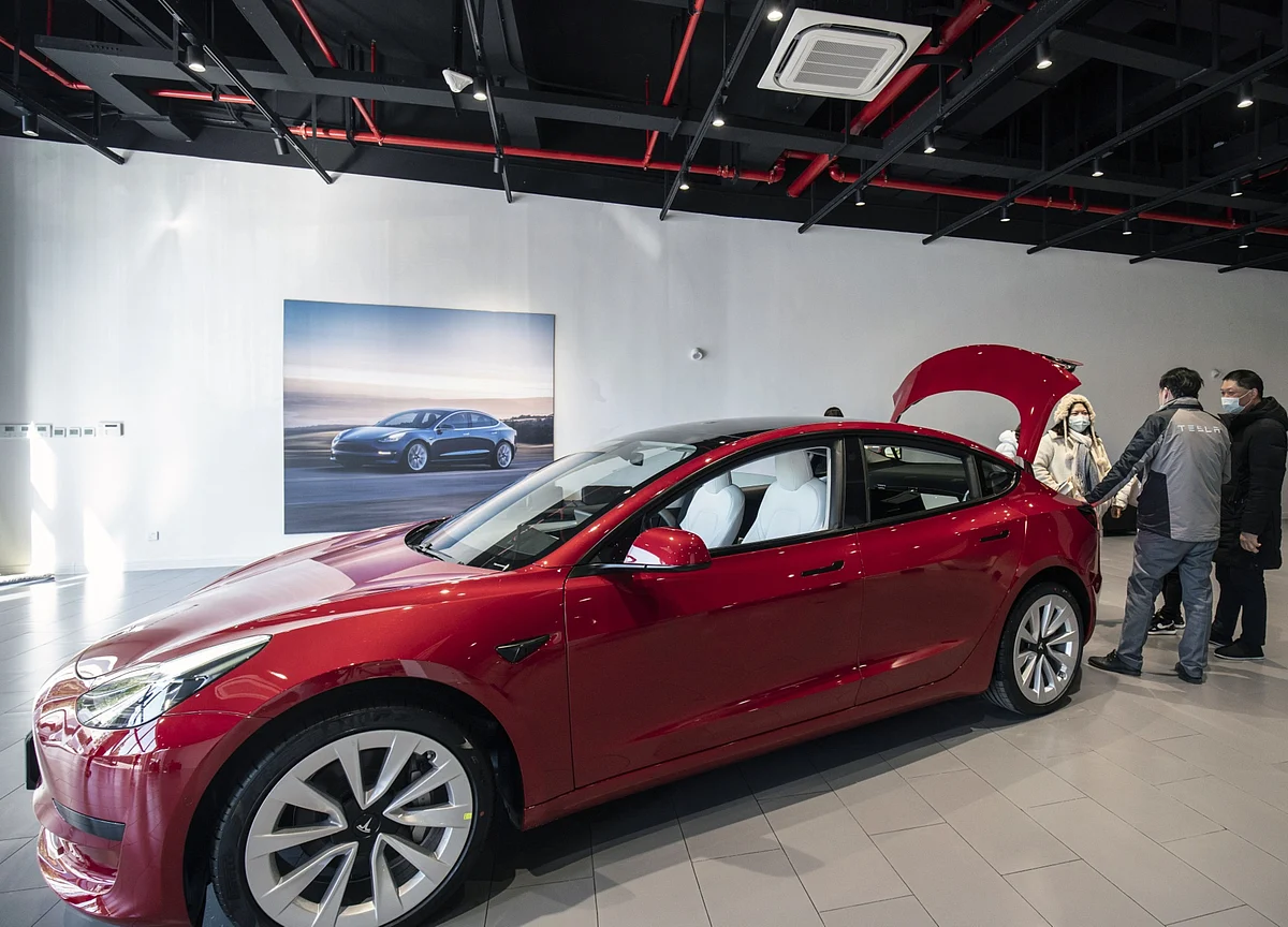 Tesla’s Model S Plaid Is Fastest-Accelerating Production Car