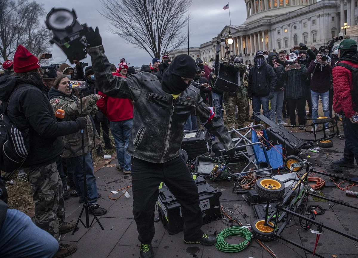 Apple, Amazon Remove Parler After Use in U.S. Capitol Riots