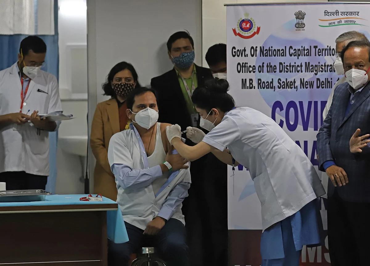 Healthcare Workers Consult Colleagues, Scour Internet Before Taking Vaccine