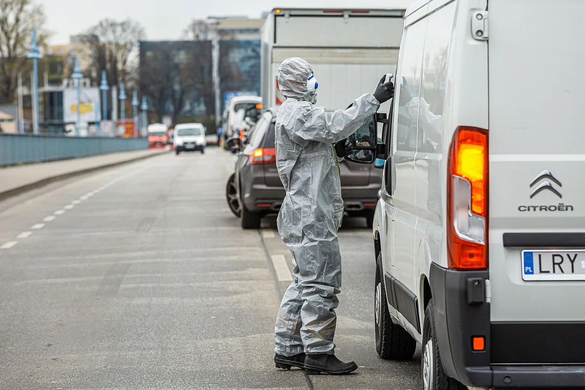 N.Y. Deaths Surge; Germany Weighs Tighter Lockdown: Virus Update
