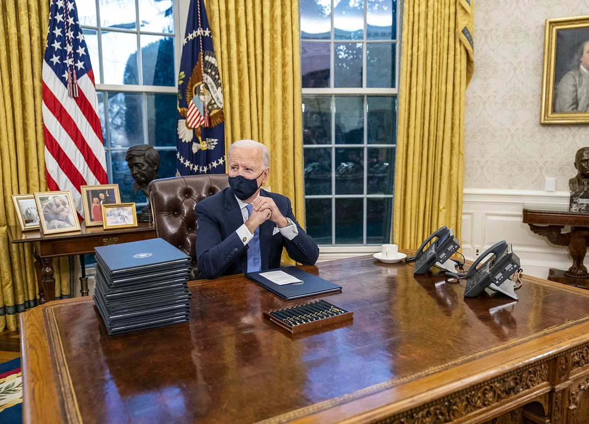 Biden Ramps Up Covid Fight With Orders Nixing Trump Policies