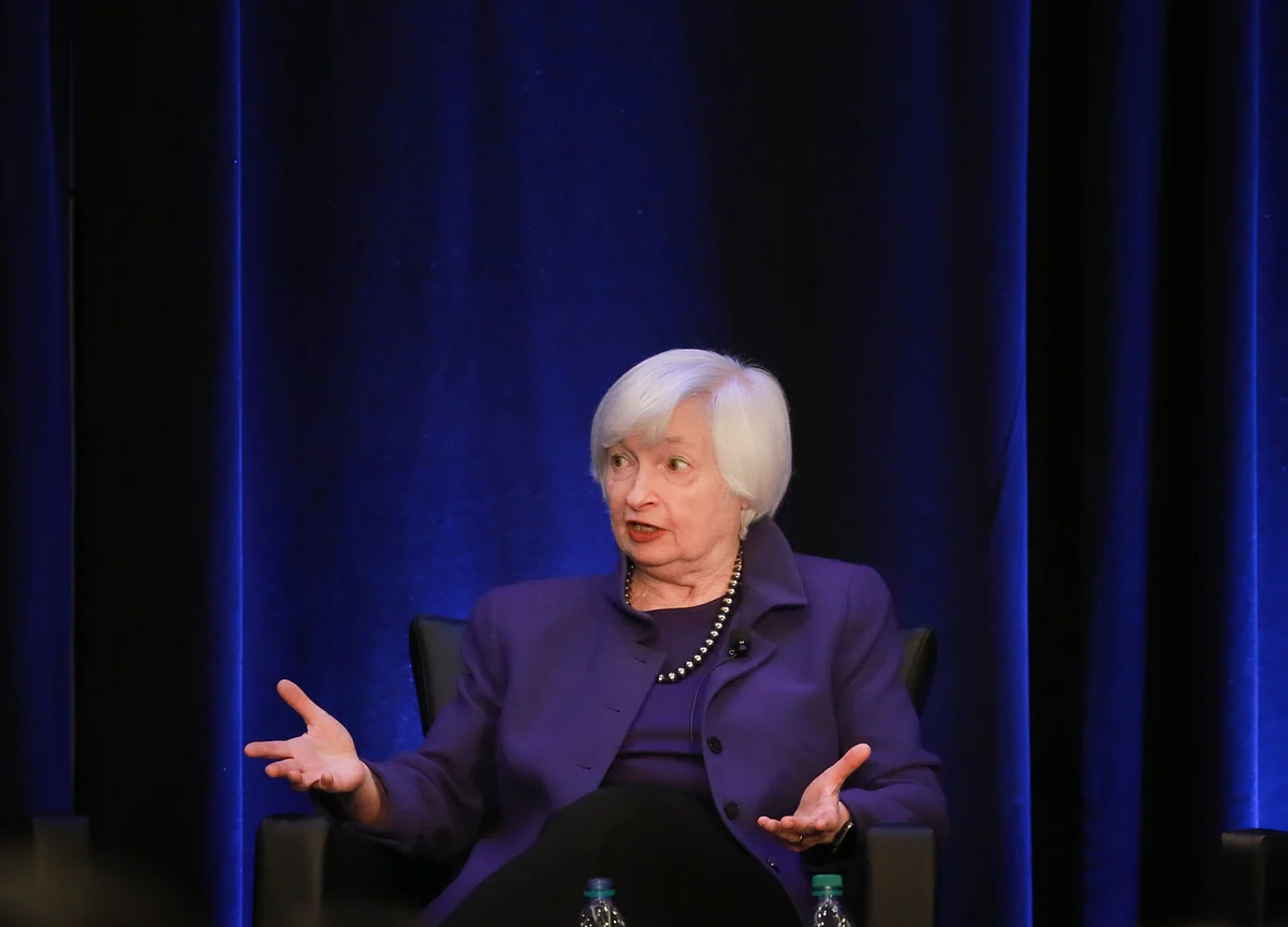 Yellen Shows Dollar Shift, China Toughness, Change on Climate