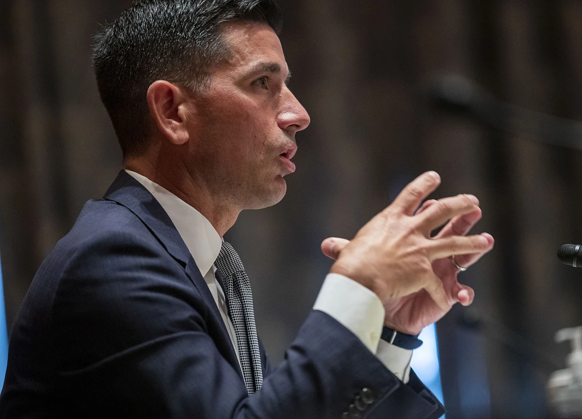 Washington Tense as DHS Chief Quits, FBI Warns of Armed Protests