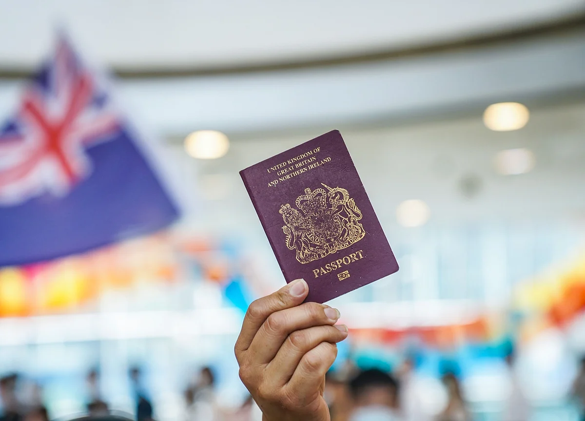 U.K. Expects 300,000 People to Leave Hong Kong, Move to Britain