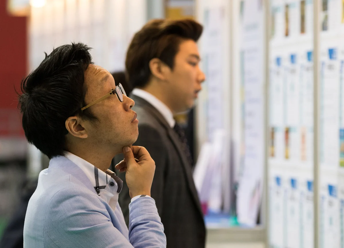 South Korea’s Jobless Rate Hits 10-Year High as Virus Surges