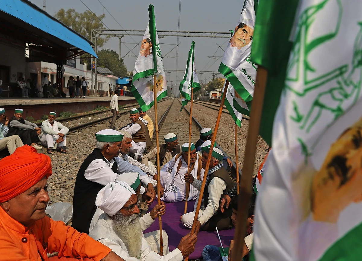 Farmers Stage Nationwide ‘Rail Roko’, Railways Says Negligible Impact