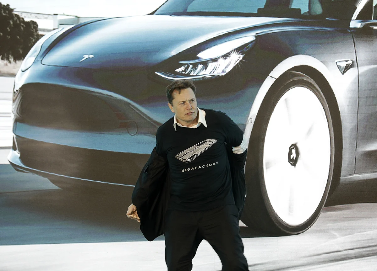 Elon Musk Is Again the World’s Richest Person After SpaceX Round