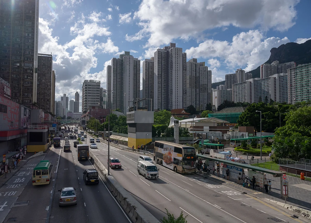 Hong Kong Pro-Democracy Politicians Sell Homes Amid Crackdown