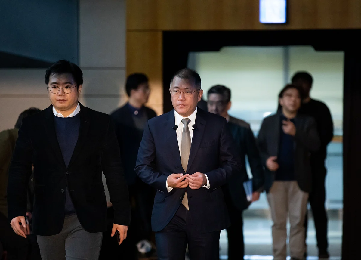 Apple Car Fracas Marks First Public Setback for Hyundai Boss