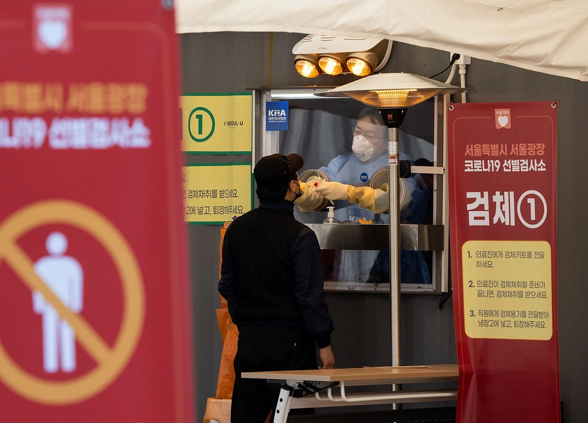 U.S. Cases Ease; Johnson Optimistic on Reopening: Virus Update