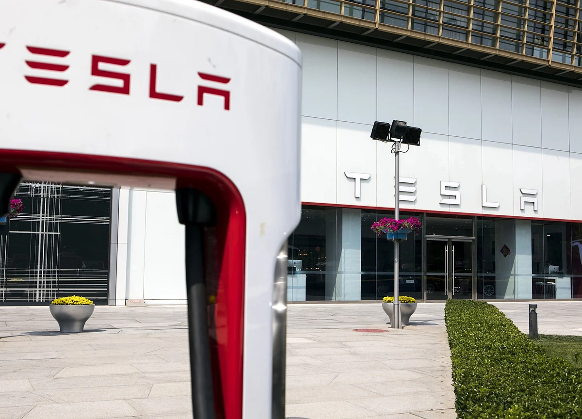 Tesla Summoned by China Regulators Over Quality, Safety Issues