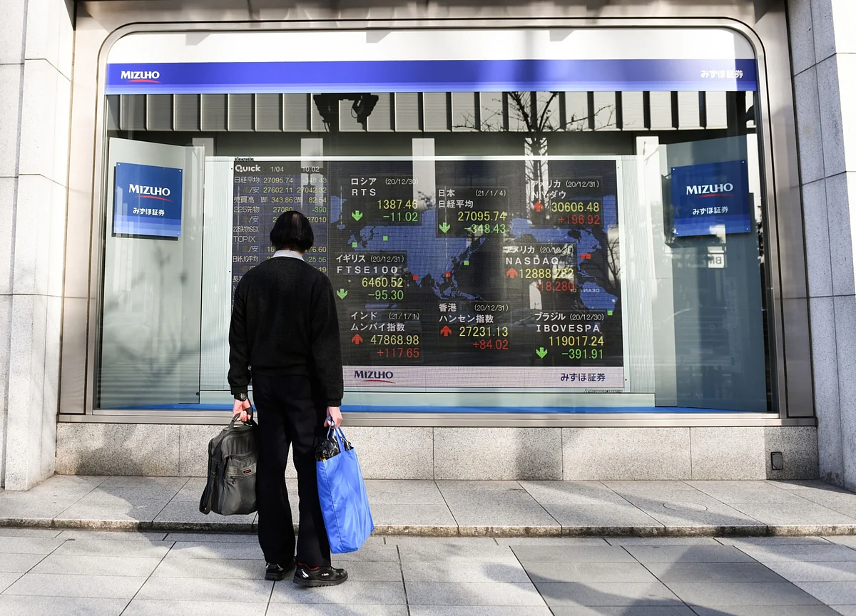 A Year After Covid Crash, Pandemic Losers Are the New Winners