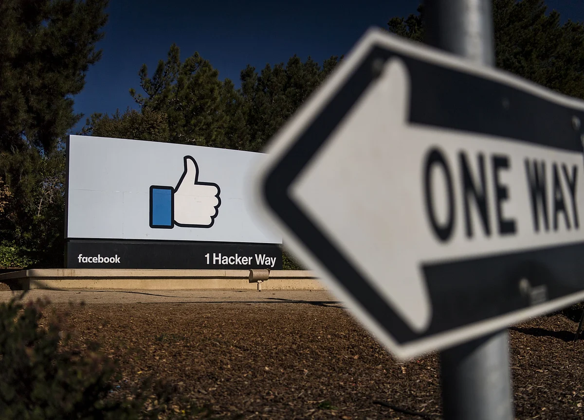 Facebook Forges Multiyear Deal With News Corp. in Australia