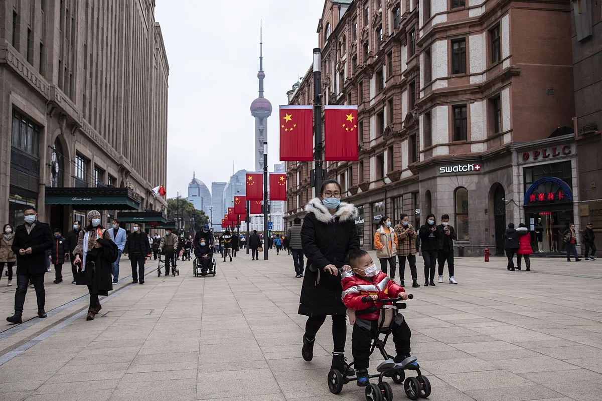 China’s Economic Recovery Slows Amid Holiday Disruptions