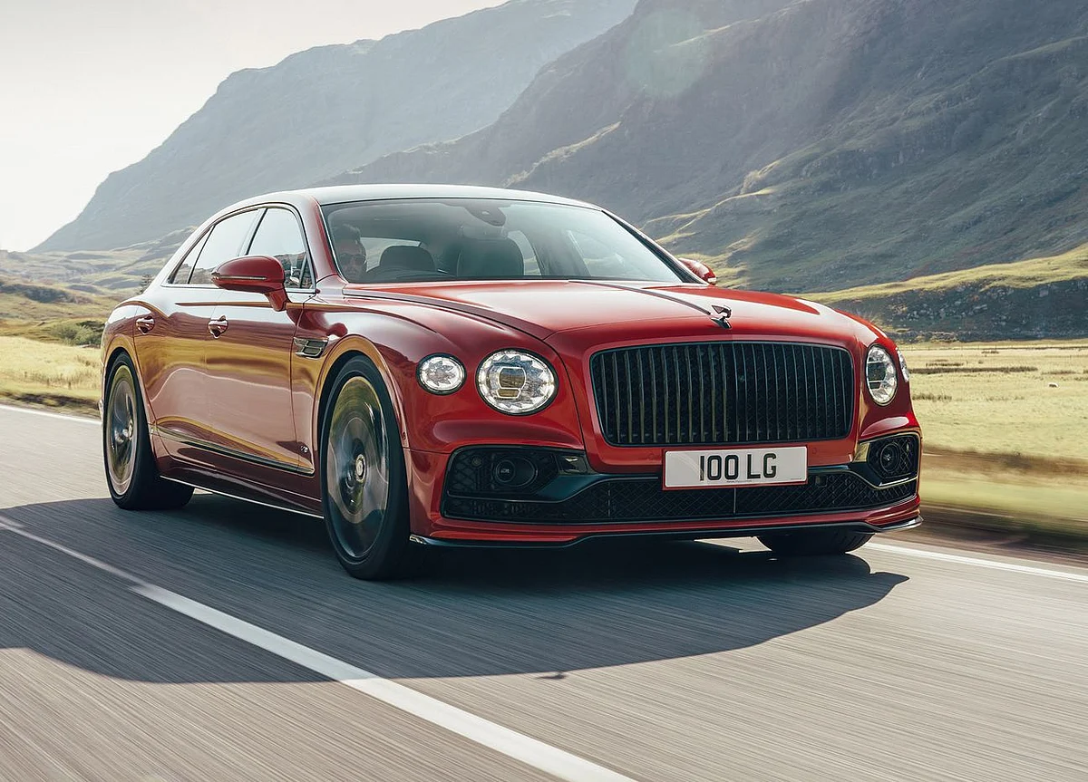 For the Posh, Bentley’s New Flying Spur Is Practically Pious