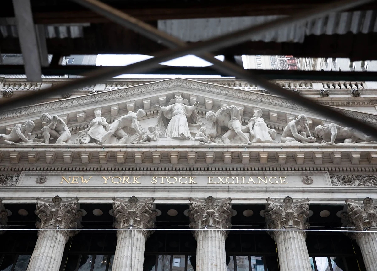 U.S. Junk-Bond Yields Drop Below 4% for the First Time Ever