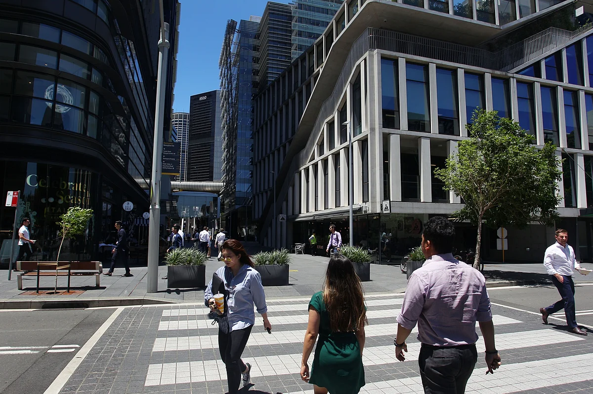 Australia Unemployment Falls Further as Recovery Intensifies