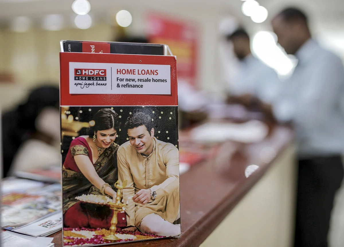 Largest Indian Mortgage Financier May Remain as a Shadow Bank
