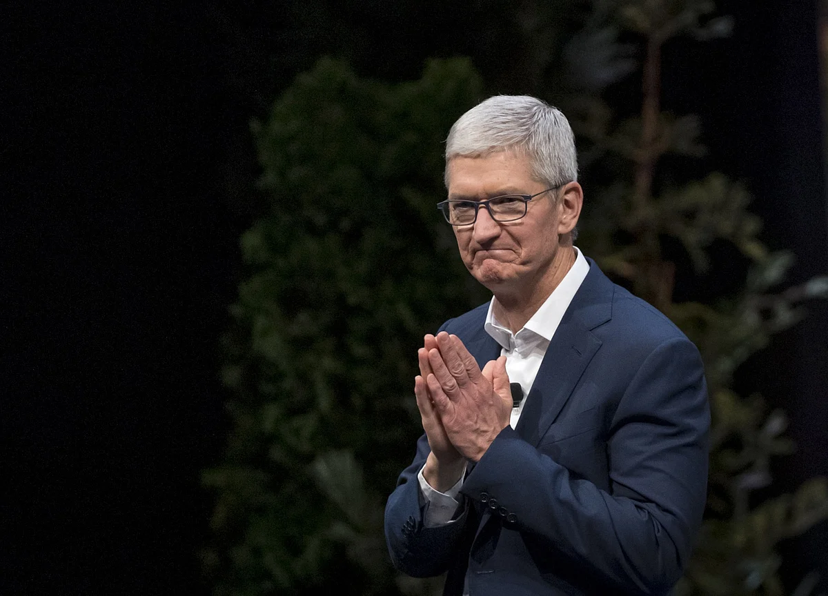 Apple’s Cook Discusses M&A, App Store Scrutiny at Annual Meeting