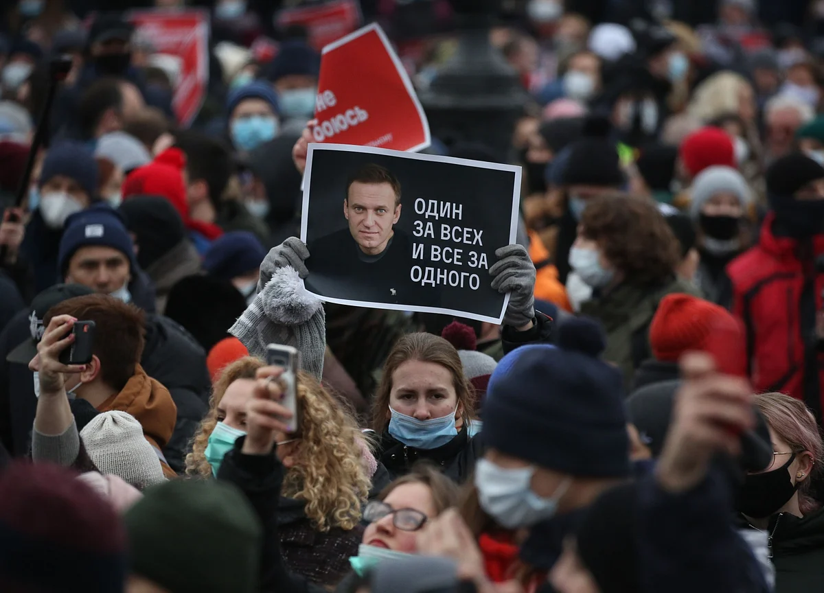 Facebook Removes Russian Accounts Targeting Navalny Supporters