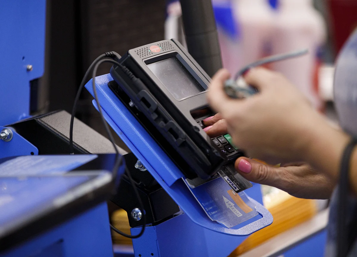 Digital Payments Tracker - Outstanding Credit Cards Grew 8% YoY; Spends Decline 4% YoY: Motilal Oswal