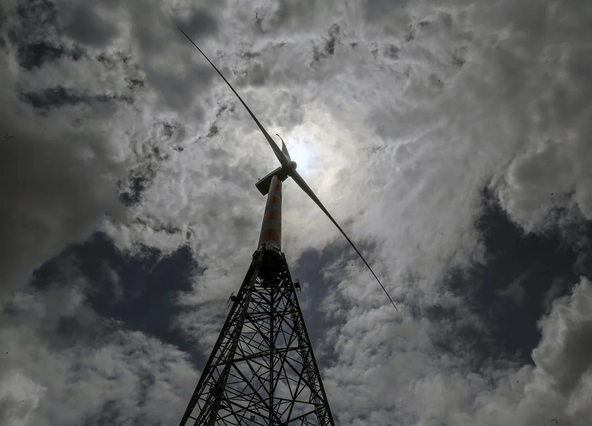 Adani Green Signs $1.35 Billion Loan Deal With Dozen Banks