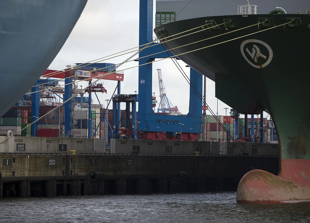 Brexit Triggers 30% Slump in German Exports to U.K. in January
