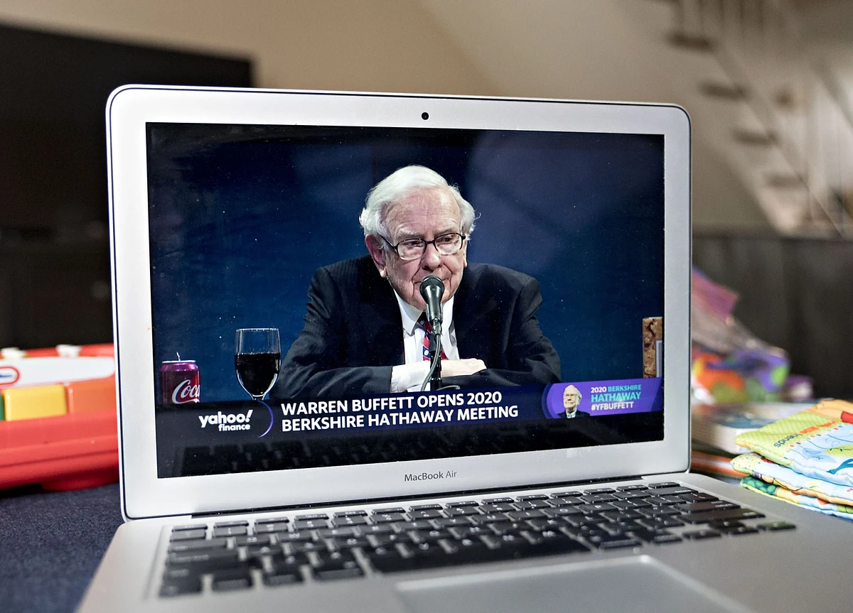 Buffett’s Meeting of Many Mea Culpas: From Apple to Health Care