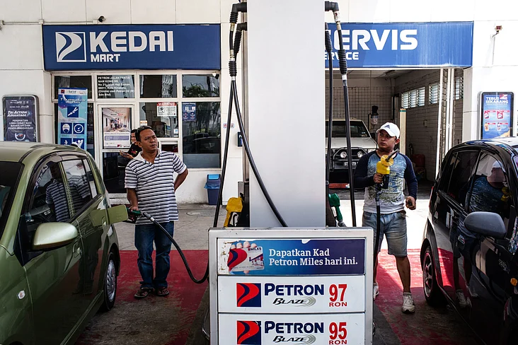 Tourism Lull From Thailand To Singapore Is Damping Oil Demand