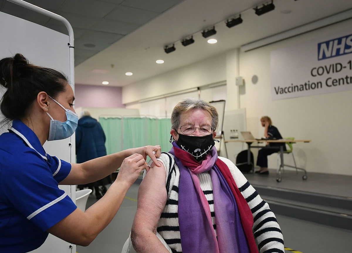 U.K. Faces Significant Cut in Vaccine Supply for Four Weeks