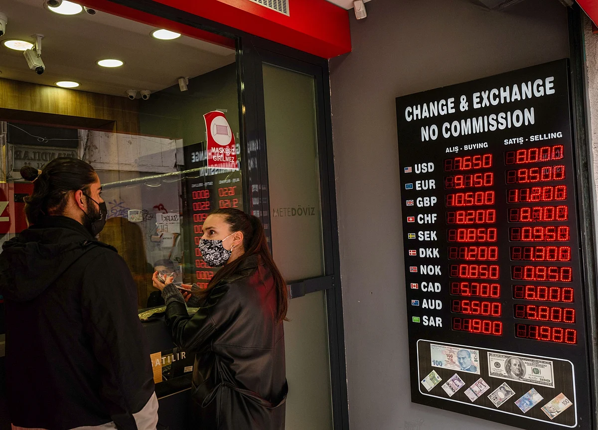 Central Bank of Erdogan Has Foreign Cash Exiting Turkey