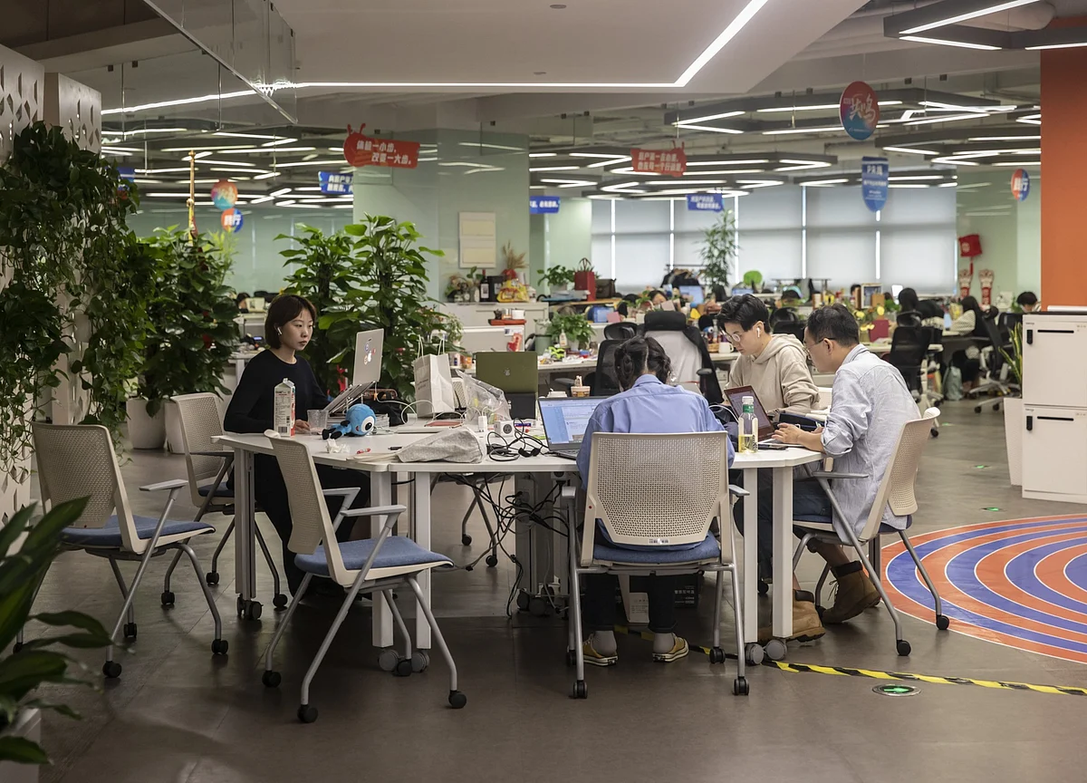 China Weighs Tighter Rules on STAR Board IPOs, Fintech Curbs