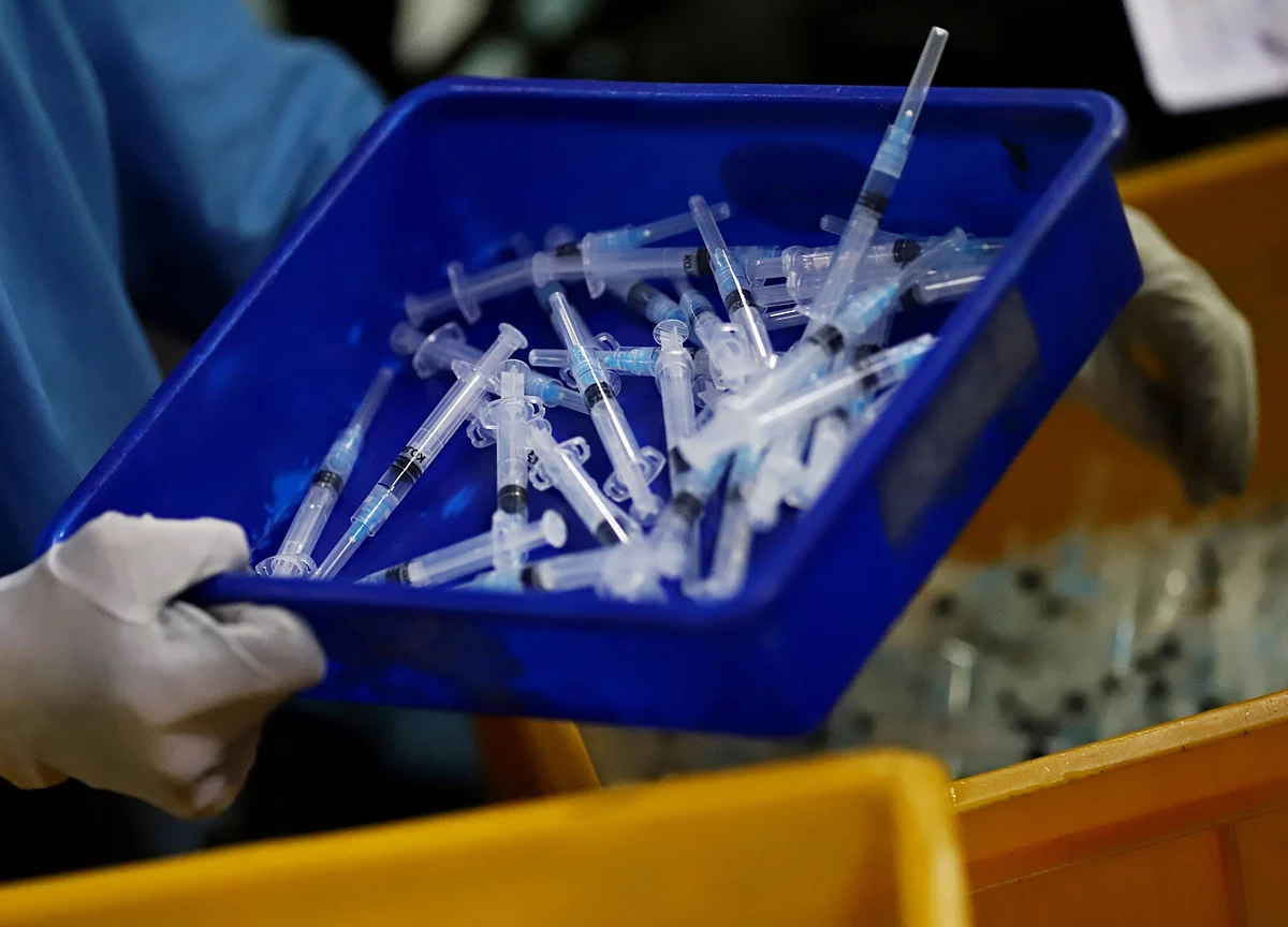Coronavirus India Updates: 26,000 Fresh Infections Take Active Cases Near 2.2 Lakh
