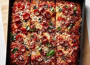 Fine-Dining Chefs Are Now Slinging Burgers, Pizza From Ghost Kitchens
