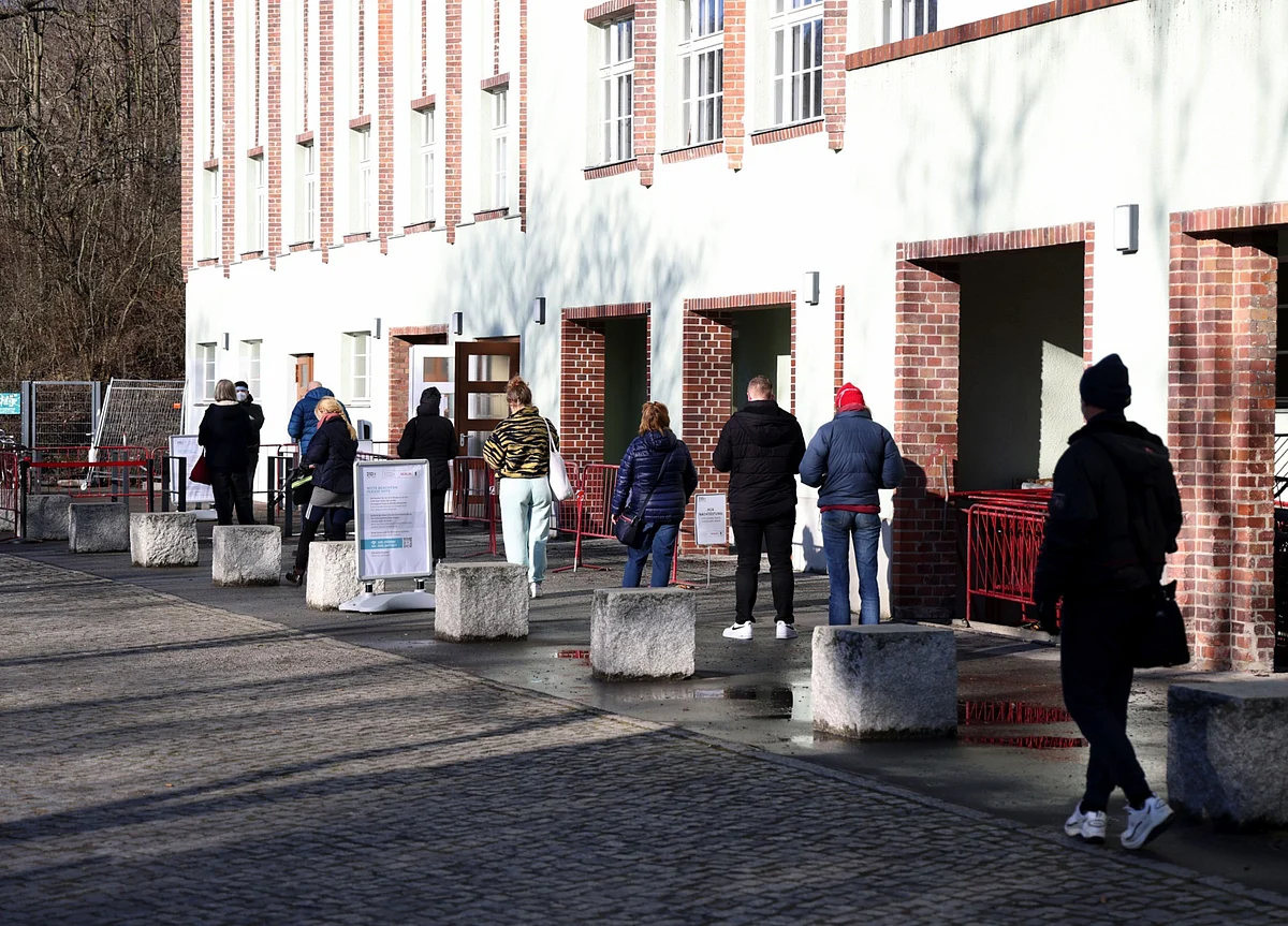 Germany Gripped by ‘Third Wave’ as EU Tackles Vaccination Woes