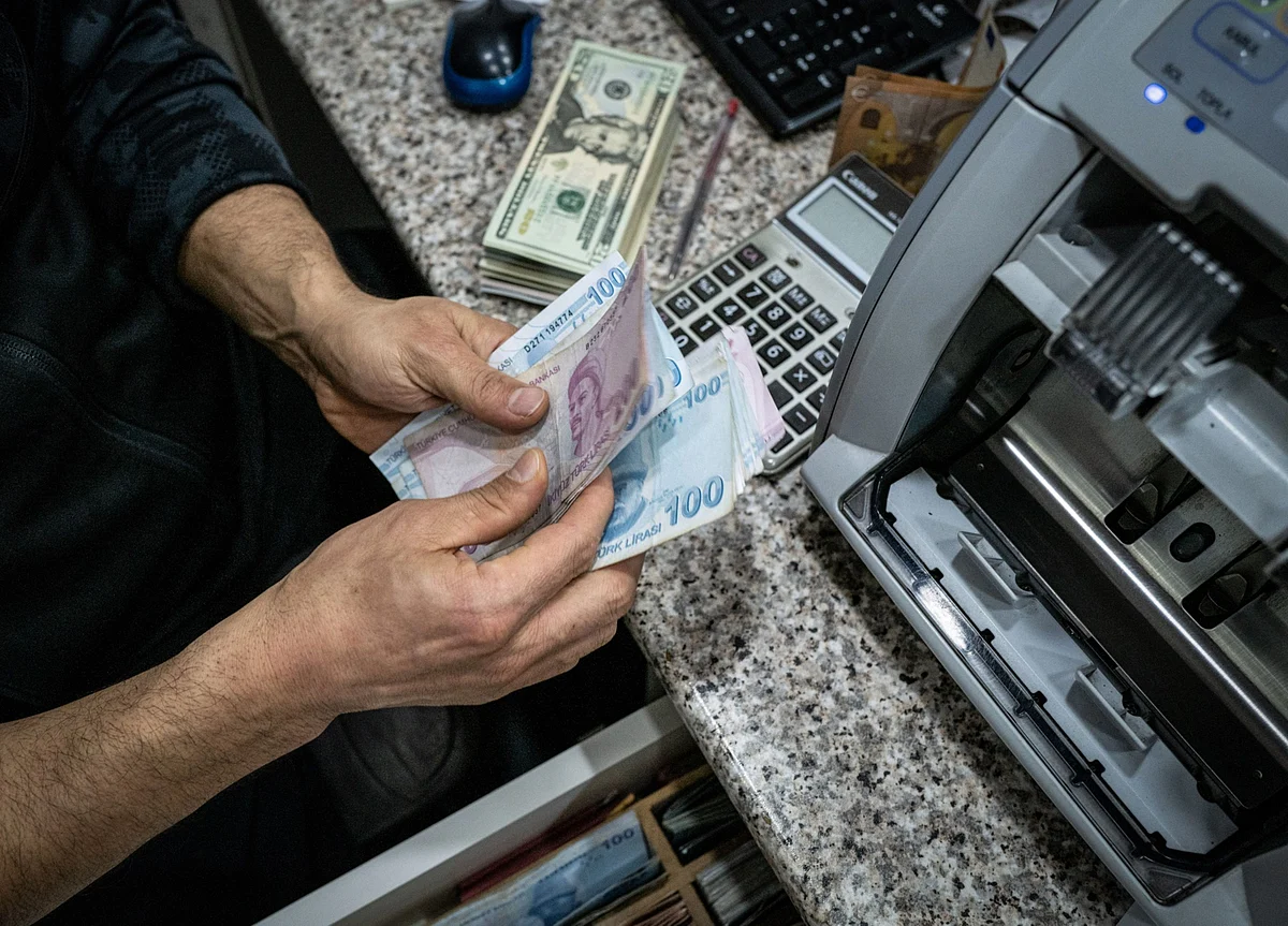 Turkey’s Central Banker to Weigh Up Inflation After Lira Slump
