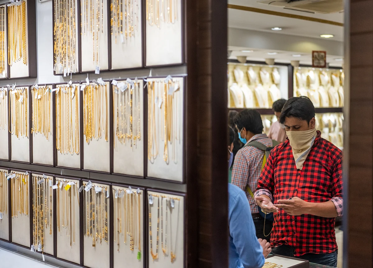 India Health Crisis Set to Crimp Nascent Rebound in Gold Demand