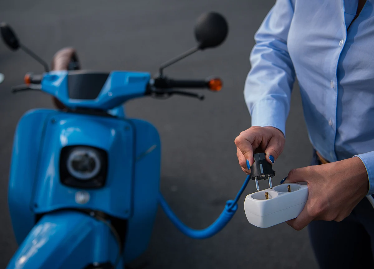 Ola Plans to Build World’s Largest Scooter-Charging Network in India
