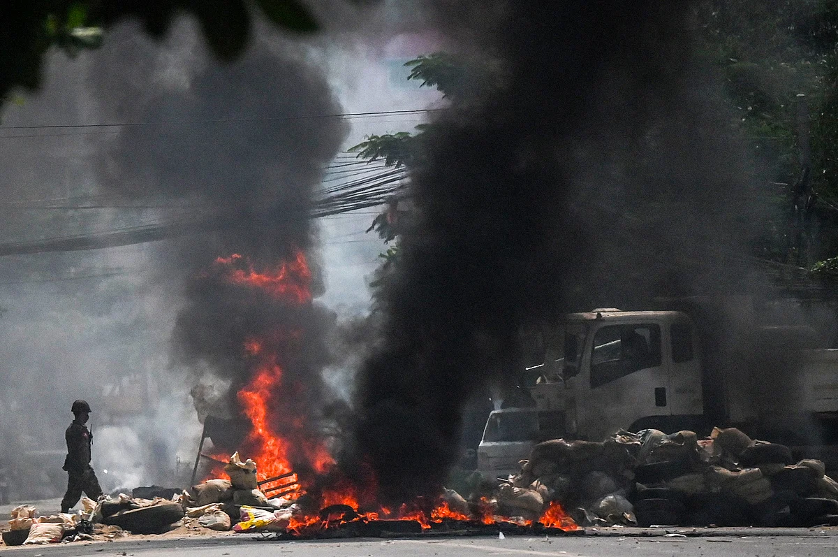 Myanmar’s Fired UN Envoy Pushes Asean to Get Tough on Army Coup