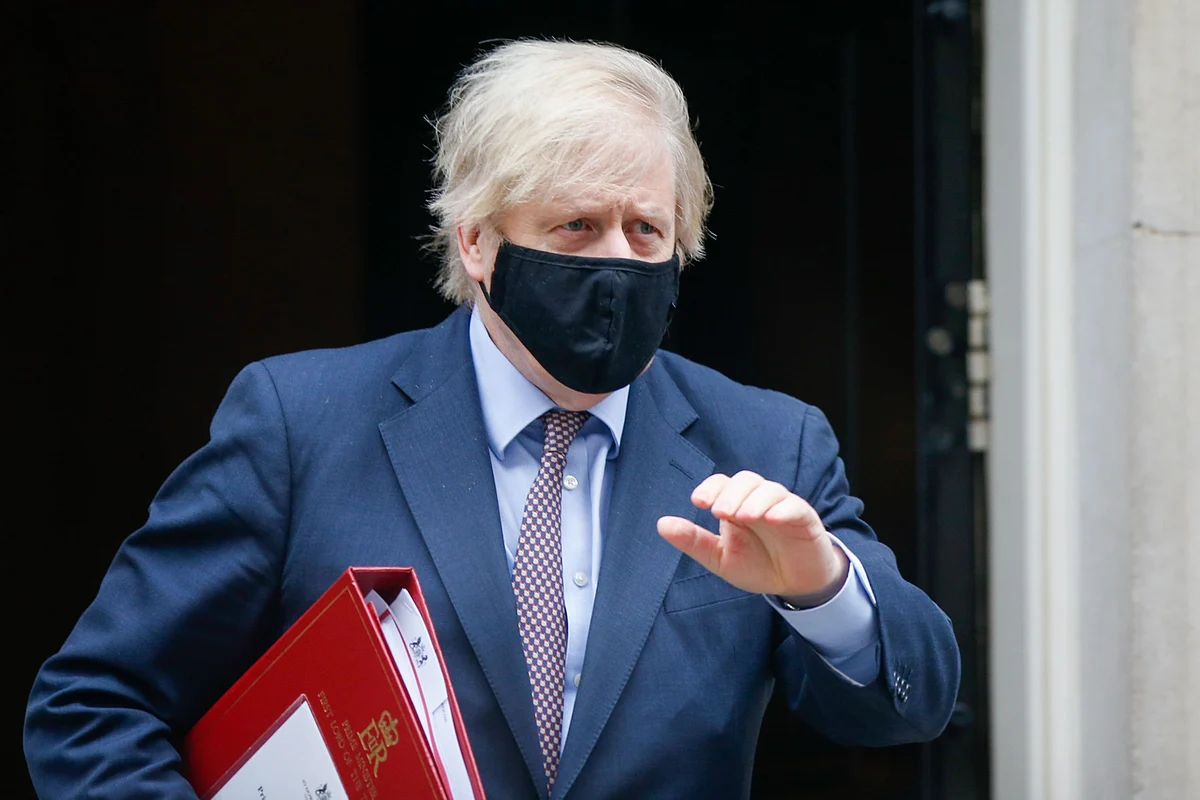 U.K’s Johnson Defended Over ‘Sleaze’ Amid Row with Cummings