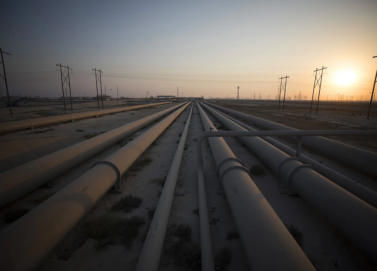 Saudi Arabia Cuts Oil Prices for Asia as India Battles Virus