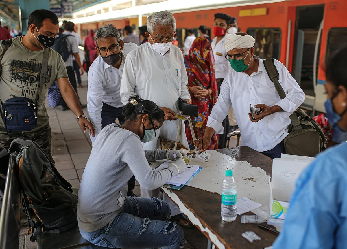 Variants May Be Driving India’s Covid Surge, But It Can’t Know Without Tests