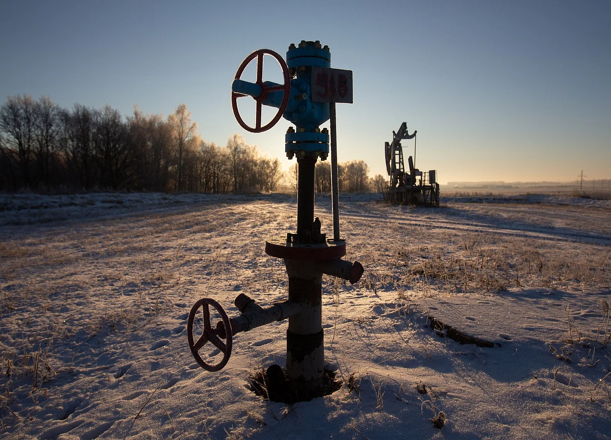 Oil Slides With U.S. Supply Gain Adding to Global Demand Concern