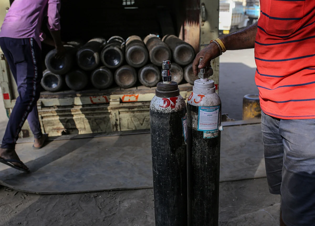 Metal Makers Step Up Oxygen Supply as India Gasps for Breath