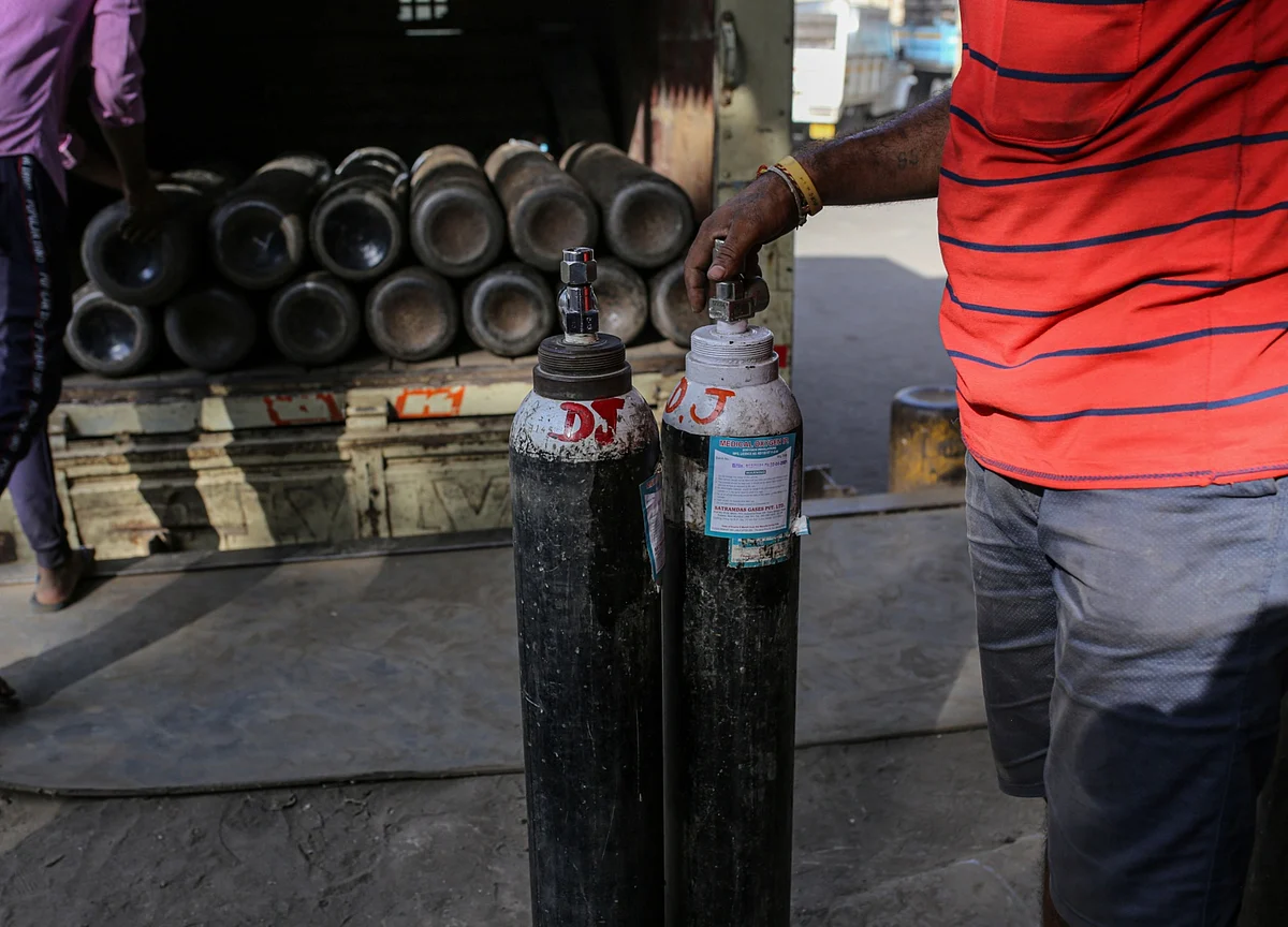 Soaring Oxygen Demand Makes Indian Tycoon Cut Steel Output